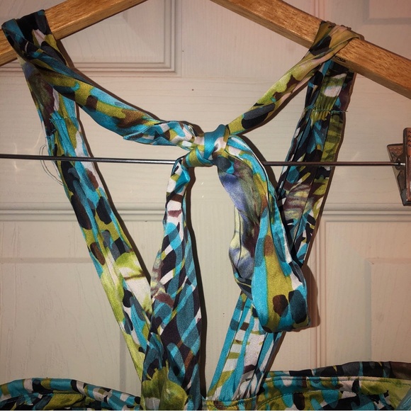 Cache halter. SZ: XL. Silk. Side zip beautiful print. - Picture 4 of 9